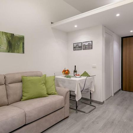 Vespri Apartments Мілан Екстер'єр фото